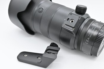 Nikonの純正の望遠レンズフット（三脚座）