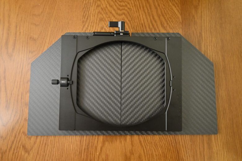 サンシェードフードの裏面